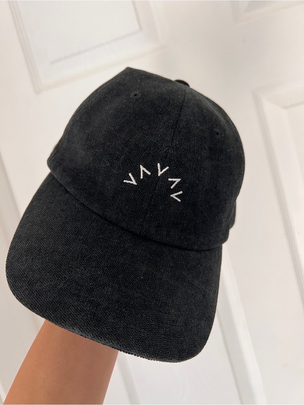 NWOT Varley hat Black Embroidered Dad Hat with Subtle White Logo